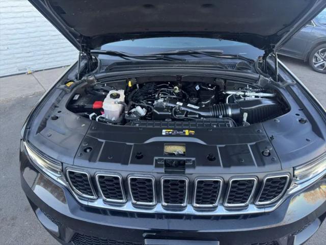 2024 Jeep Grand Cherokee Laredo 4x4
