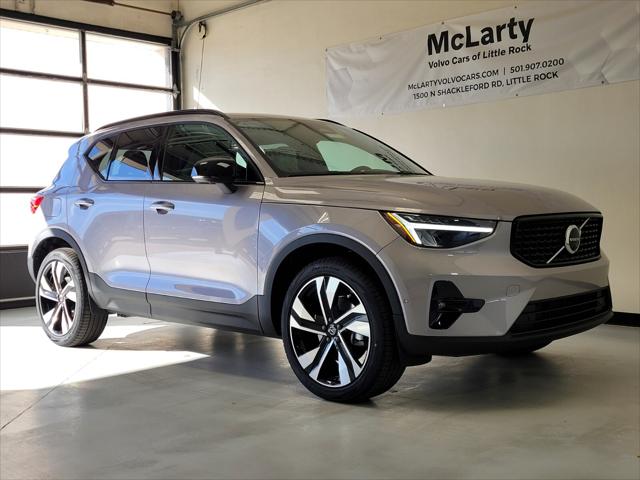2026 Volvo XC40 B4 Plus