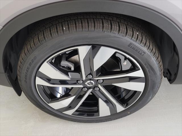 2026 Volvo XC40 B4 Plus