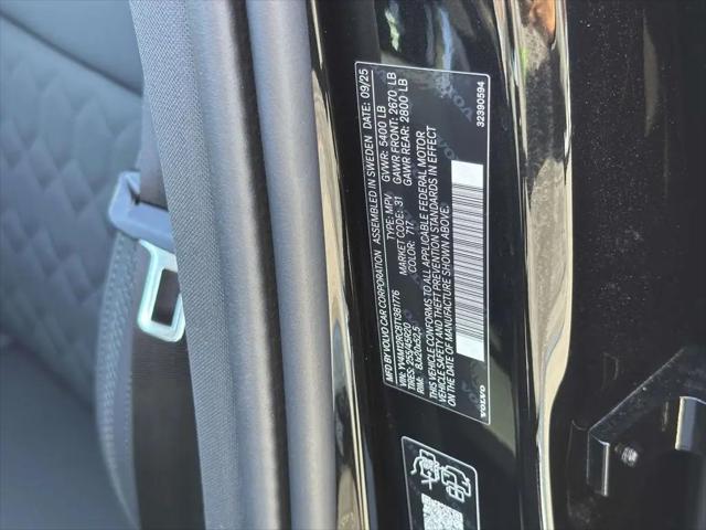2026 Volvo XC60 B5 Plus