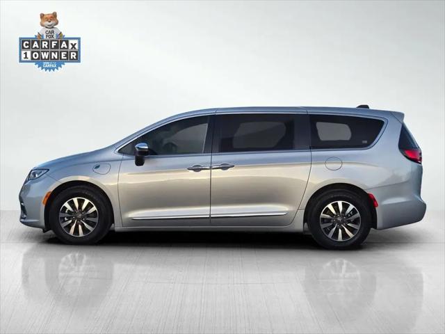 2023 Chrysler Pacifica Hybrid Limited