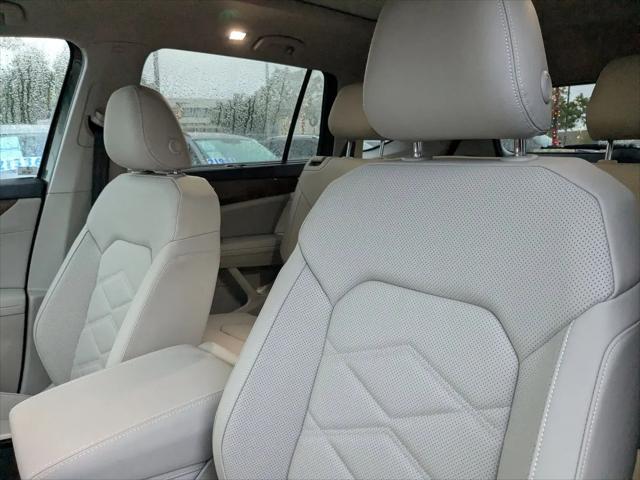 2026 Volkswagen Atlas SE with Technology