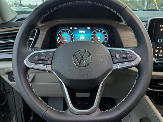 2026 Volkswagen Atlas SE with Technology