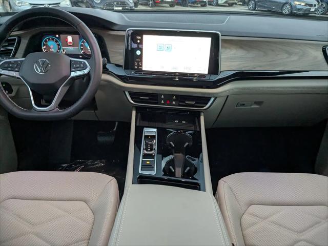 2026 Volkswagen Atlas SE with Technology