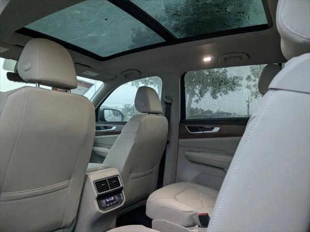 2026 Volkswagen Atlas SE with Technology