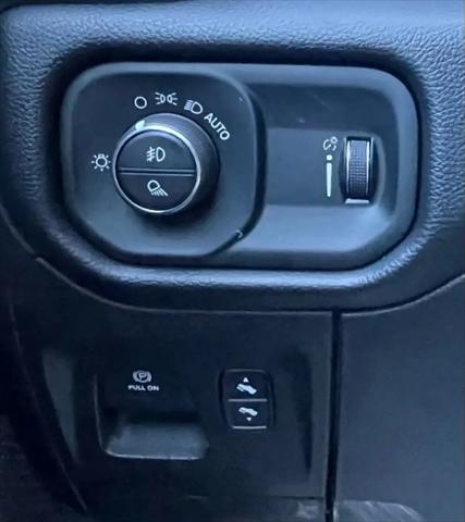 2020 Ram 1500 Lone Star Crew Cab 4x4 5'7" Box