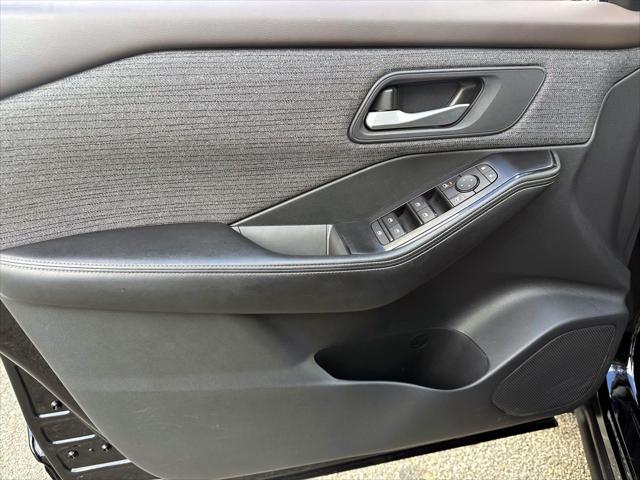 2021 Nissan Rogue SV Intelligent AWD [16]