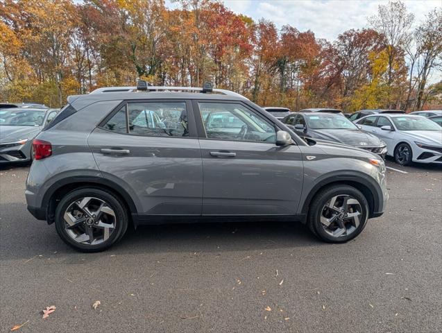 2022 Hyundai Venue SEL 2022 Hyundai Venue SEL