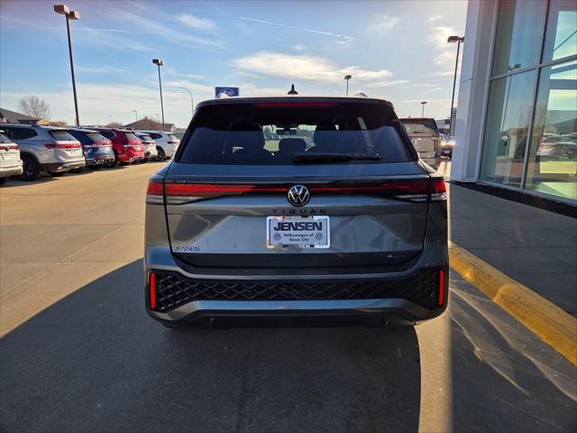 2026 Volkswagen Tiguan SE R-Line Black