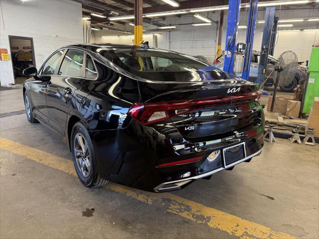 2023 Kia K5 LXS 2023 Kia K5 LXS