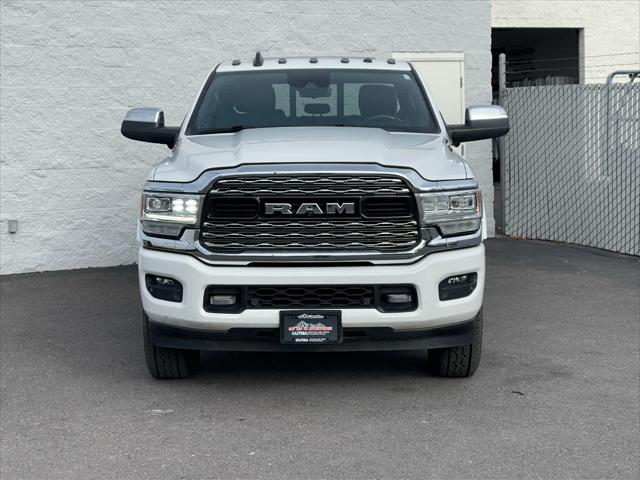 2022 RAM 3500 Limited Crew Cab 4x4 64 Box 2022 RAM 3500 Limited Crew Cab 4x4 64 Box