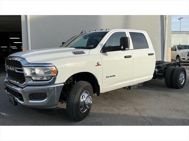 2022 RAM 3500 Chassis Tradesman/SLT/Laramie/Limited