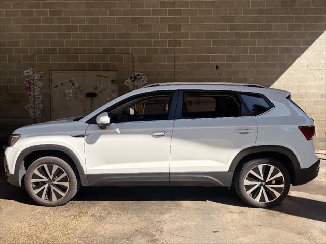 2024 Volkswagen Taos 1.5T SE 2024 Volkswagen Taos 1.5T SE