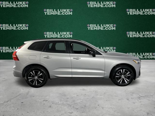 2024 Volvo XC60 B5 Core Dark Theme