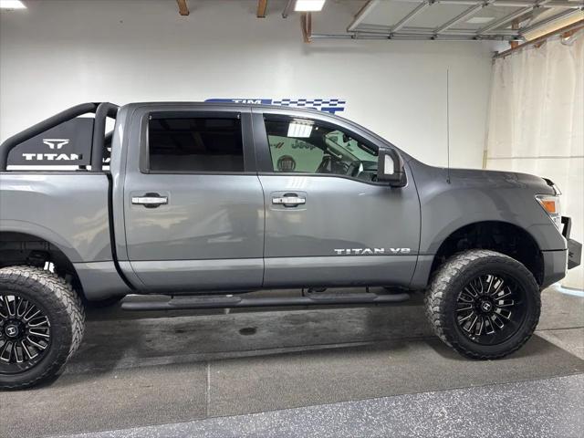 2020 Nissan TITAN Crew Cab SV 4x4 2020 Nissan TITAN Crew Cab SV 4x4