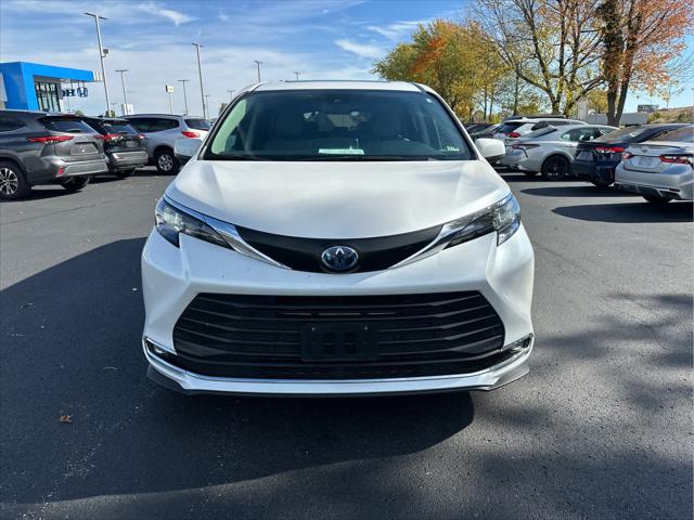 2024 Toyota Sienna XLE 2024 Toyota Sienna XLE