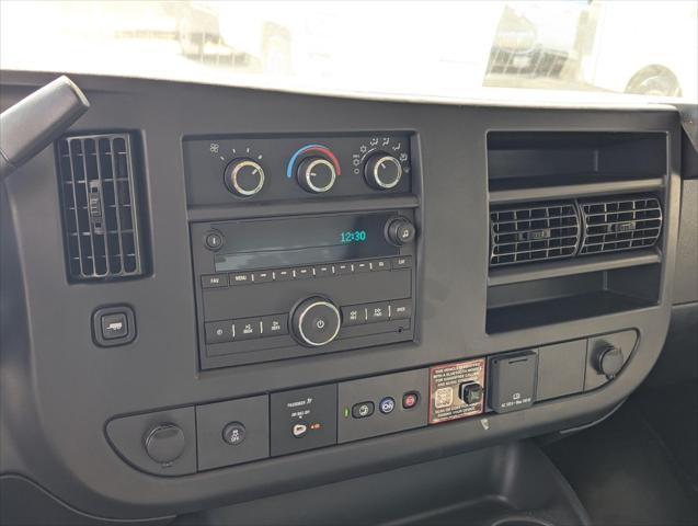 2025 GMC Savana Cutaway Work Van