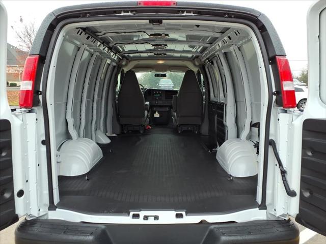 2025 GMC Savana Cargo RWD 2500 Regular Wheelbase Work Van