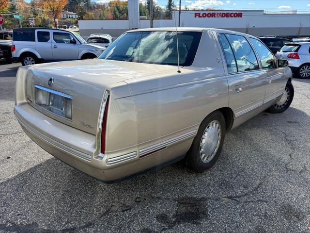1998 Cadillac DeVille Standard