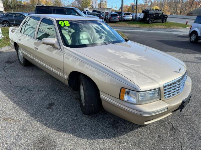 1998 Cadillac DeVille Standard