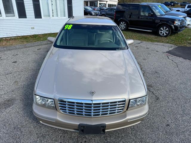1998 Cadillac DeVille Standard