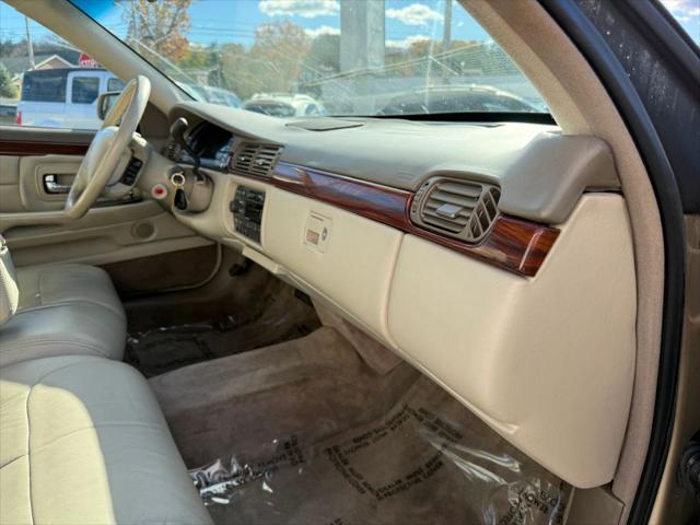 1998 Cadillac DeVille Standard