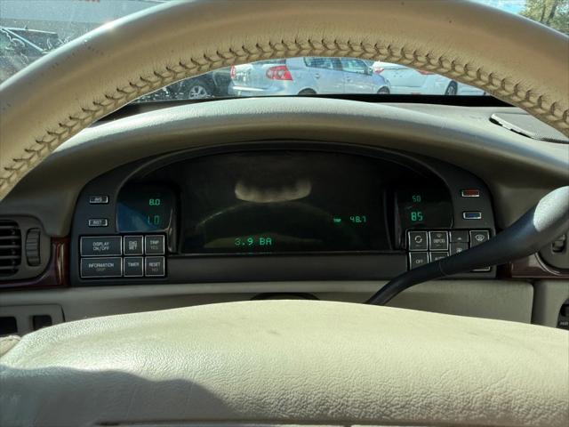 1998 Cadillac DeVille Standard