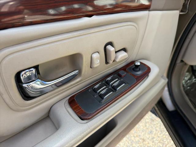 1998 Cadillac DeVille Standard