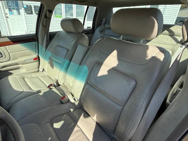 1998 Cadillac DeVille Standard