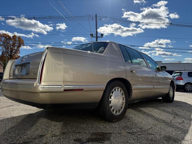1998 Cadillac DeVille Standard