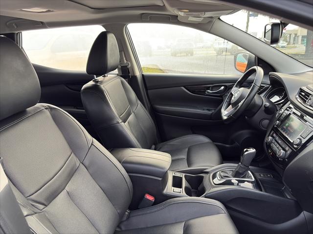 2021 Nissan Rogue Sport SL FWD Xtronic CVT