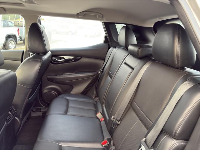 2021 Nissan Rogue Sport SL FWD Xtronic CVT