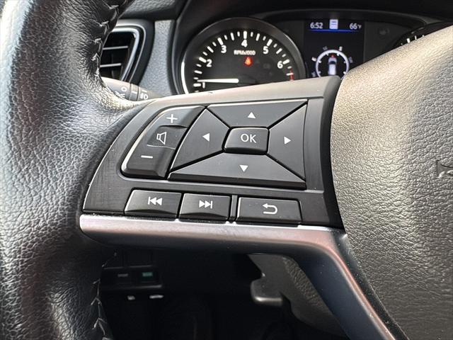 2021 Nissan Rogue Sport SL FWD Xtronic CVT