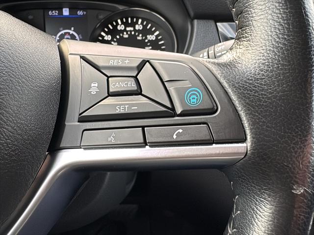 2021 Nissan Rogue Sport SL FWD Xtronic CVT