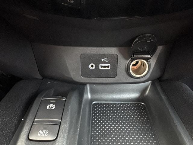 2021 Nissan Rogue Sport SL FWD Xtronic CVT