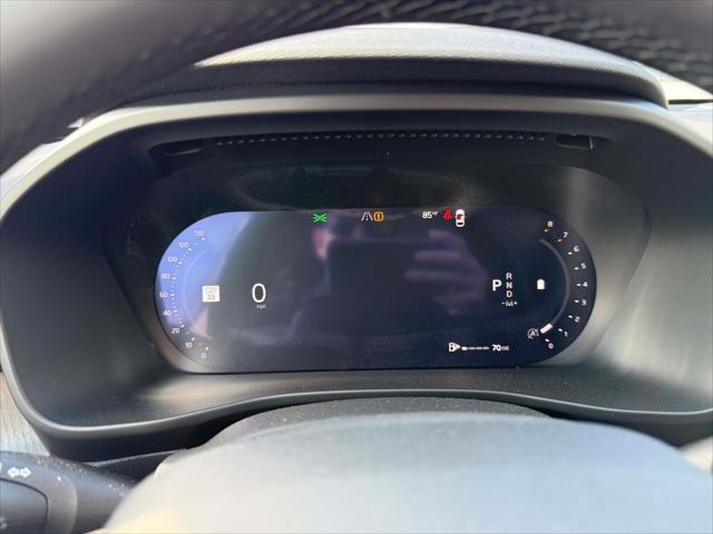 2026 Volvo XC40 Plus, B5 AWD Gas (mild hybrid), Dark