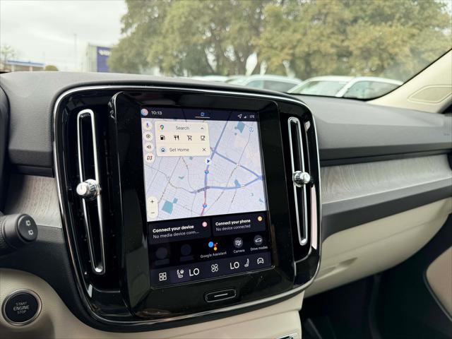 2026 Volvo XC40 Plus, B5 AWD Gas (mild hybrid), Dark