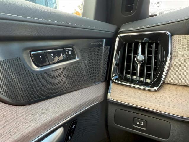 2026 Volvo XC90 Plus, B6 AWD Gas (mild hybrid), Gasoline, Bright, 7 Seats
