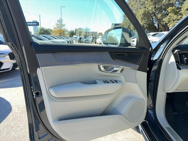 2026 Volvo XC90 Ultra, B6 AWD Gas (mild hybrid), Gasoline, Bright, 7 Seats