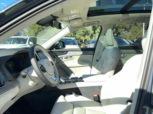 2026 Volvo XC90 Ultra, B6 AWD Gas (mild hybrid), Gasoline, Bright, 7 Seats