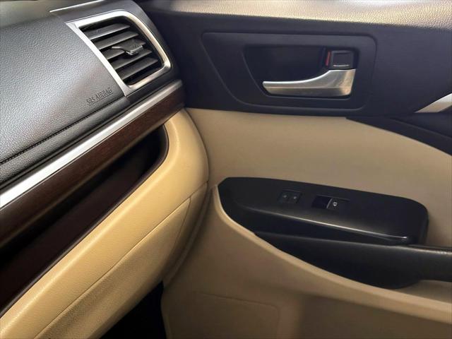 2016 Toyota Highlander Limited V6 [27]