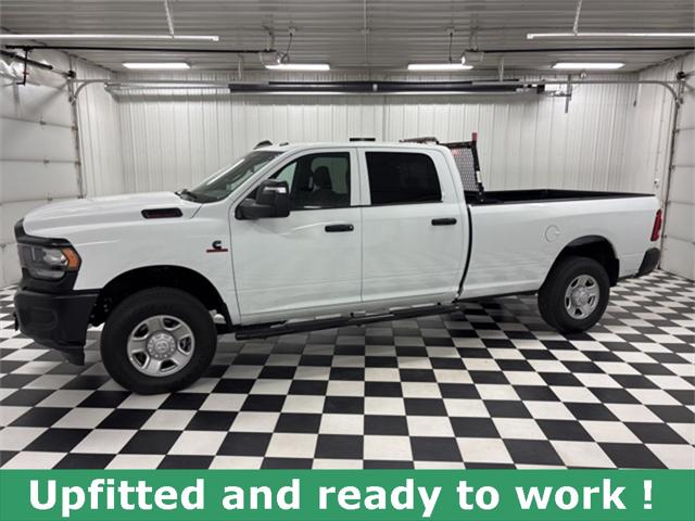 2024 RAM 3500 Tradesman Crew Cab 4x4 8 Box 2024 RAM 3500 Tradesman Crew Cab 4x4 8 Box