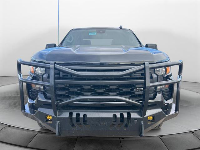 2023 Chevrolet Silverado 1500 4WD Crew Cab Short Bed Custom