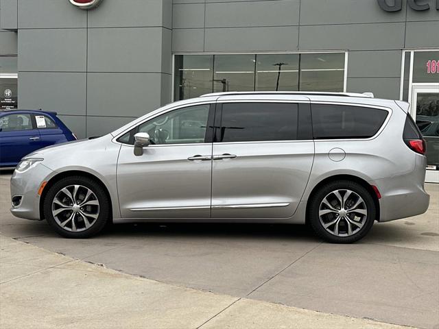 2017 Chrysler Pacifica Limited 2017 Chrysler Pacifica Limited