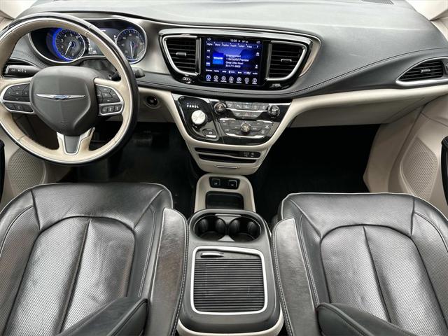 2017 Chrysler Pacifica Limited 2017 Chrysler Pacifica Limited