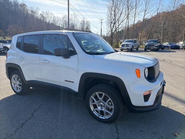 2023 Jeep Renegade Latitude 4x4 2023 Jeep Renegade Latitude 4x4