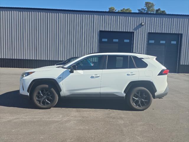 2021 Toyota RAV4 LE 2021 Toyota RAV4 LE