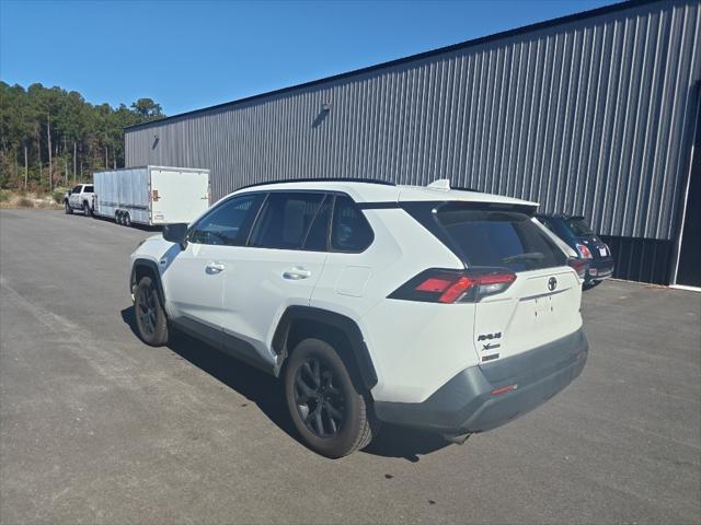 2021 Toyota RAV4 LE 2021 Toyota RAV4 LE