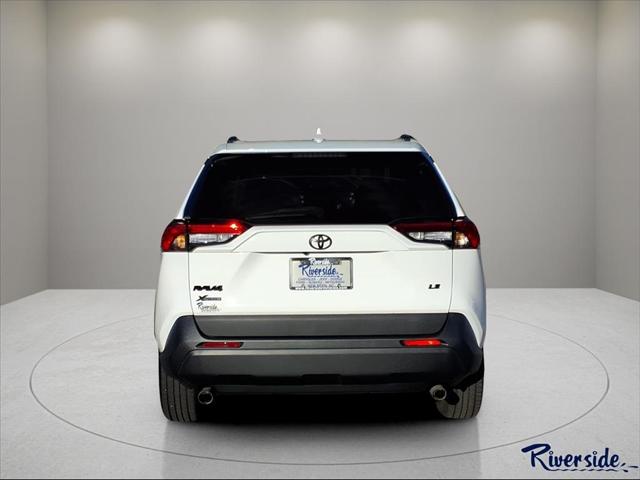 2021 Toyota RAV4 LE