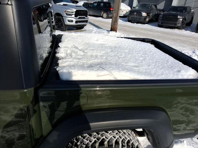 2023 Jeep Gladiator Sport